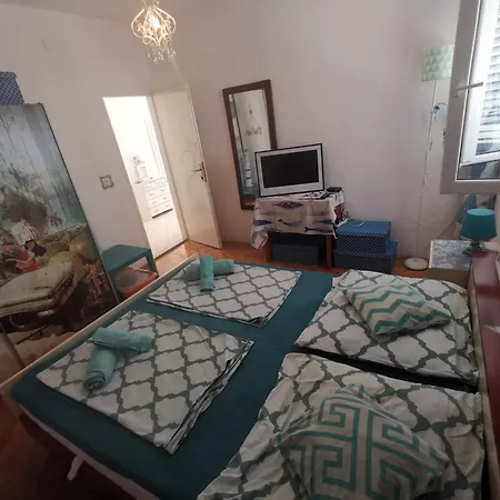 Eva Oliva Макарська