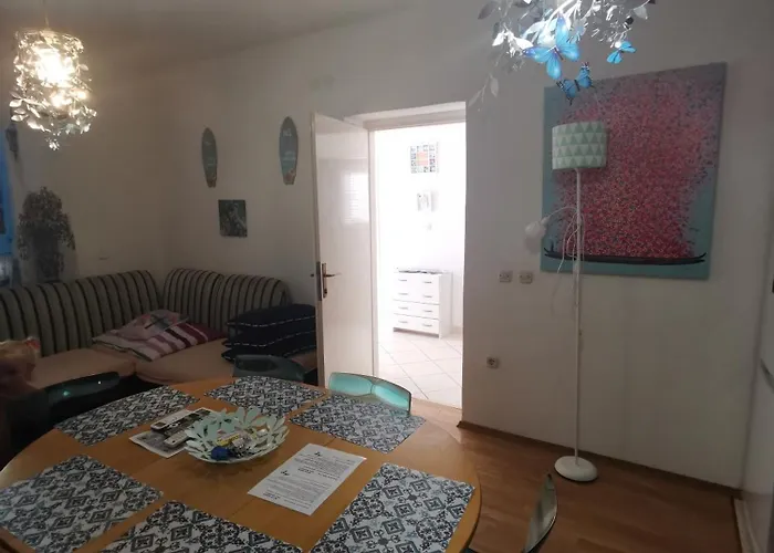 Eva Oliva * מאקרסקה